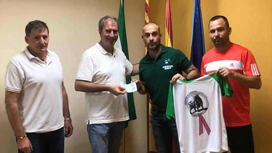 El consistorio entrega 5.058 euros a la asociación Matarrayos