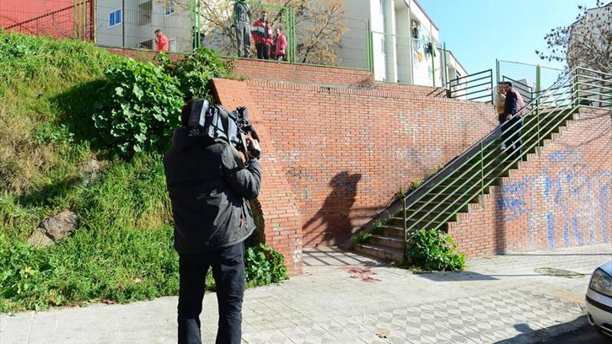 Un hombre muere tras caer por unas escaleras, en la Esperanza