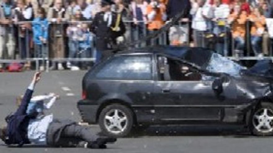 Un coche mata a cuatro personas al arrollar al público del desfile de la familia real en Holanda