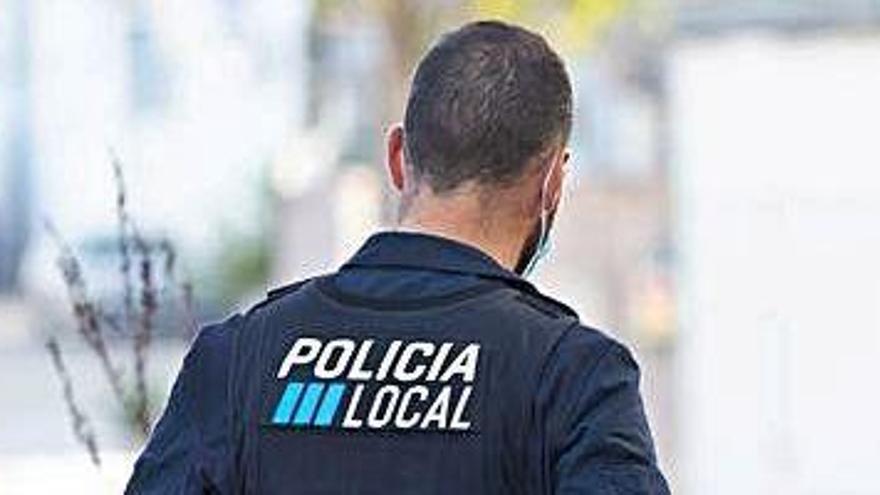 Policía de Santa Eulària.