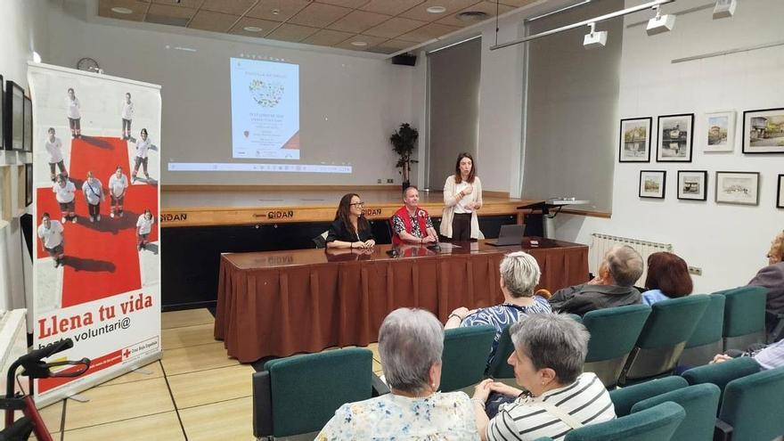 La Escuela de Salud de Laviana celebró talleres sobre las olas de calor, el deterioro cognitivo y el uso de la plataforma Noa
