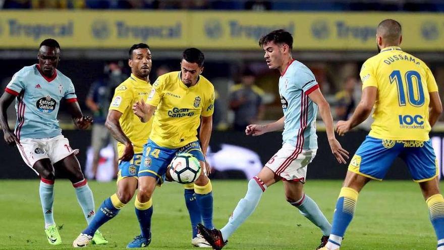 Imagen del partido de ayer disputado en el estadio de Gran Canaria.