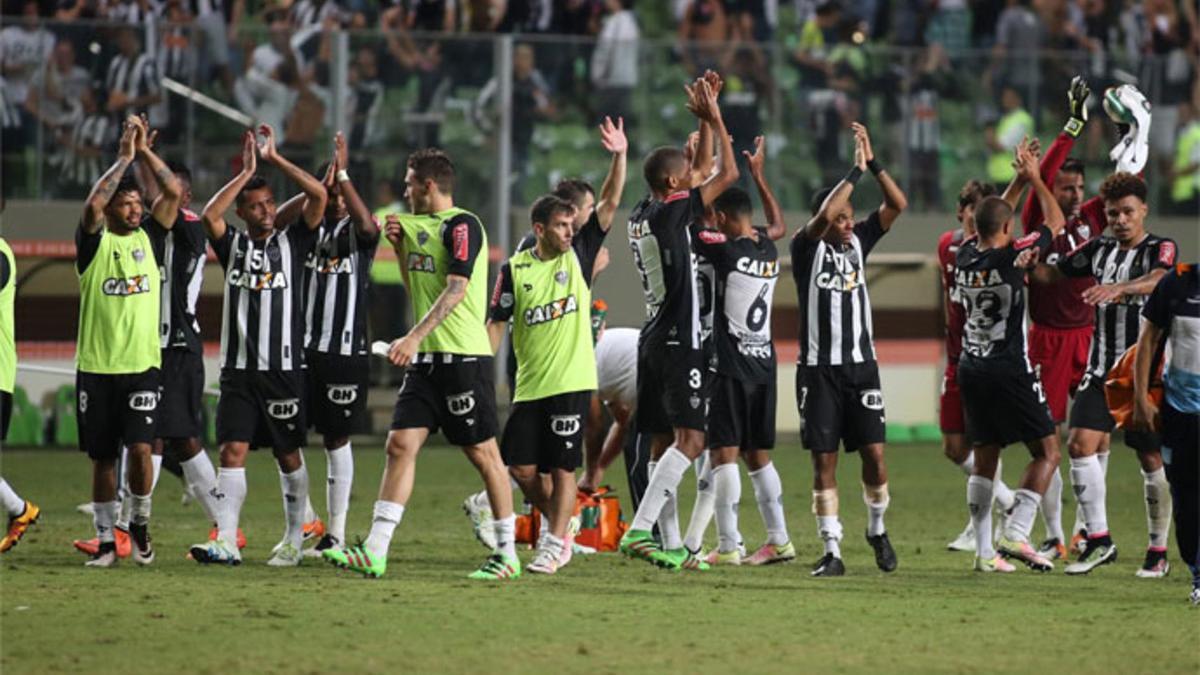 Los jugadores de Mineiro celebran su pase a cuartos