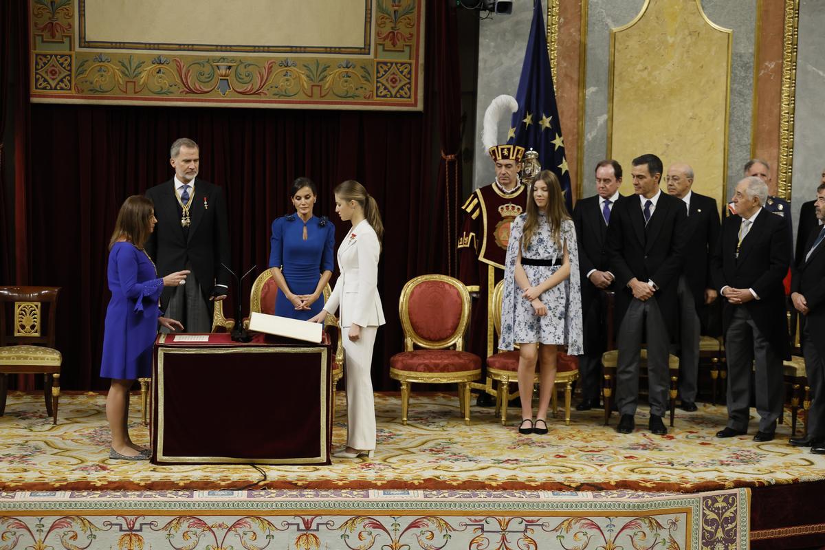 Leonor jura la Constitución en su 18 cumpleaños