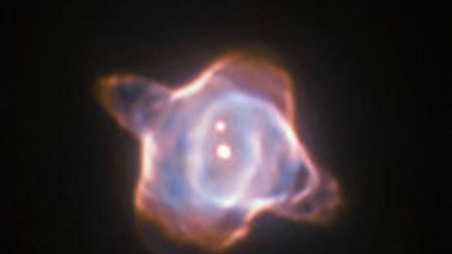 El telescopio Hubble capta el renacimiento de una estrella en tiempo real