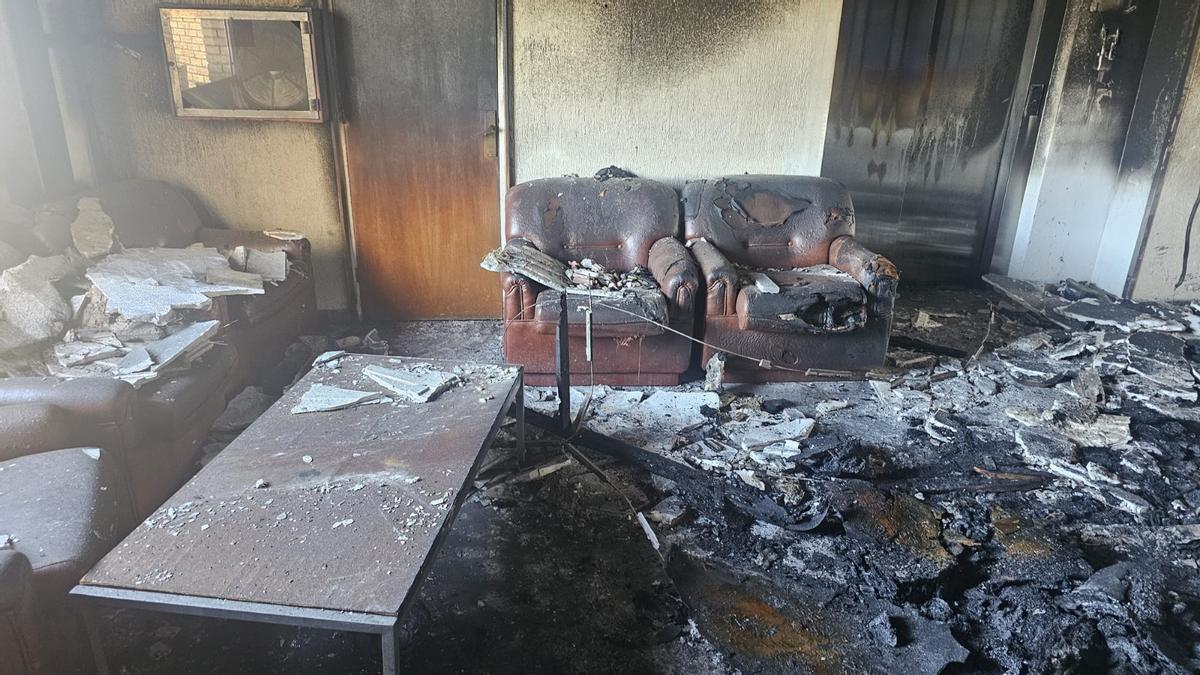 Fotogalería | Imágenes del incendio en la residencia de La Granadilla de Badajoz
