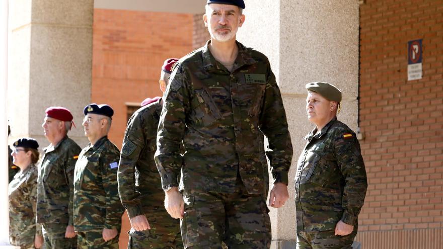 El rey Felipe VI visita el cuartel de Bétera