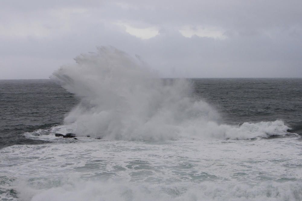 El primer temporal del invierno azota Galicia