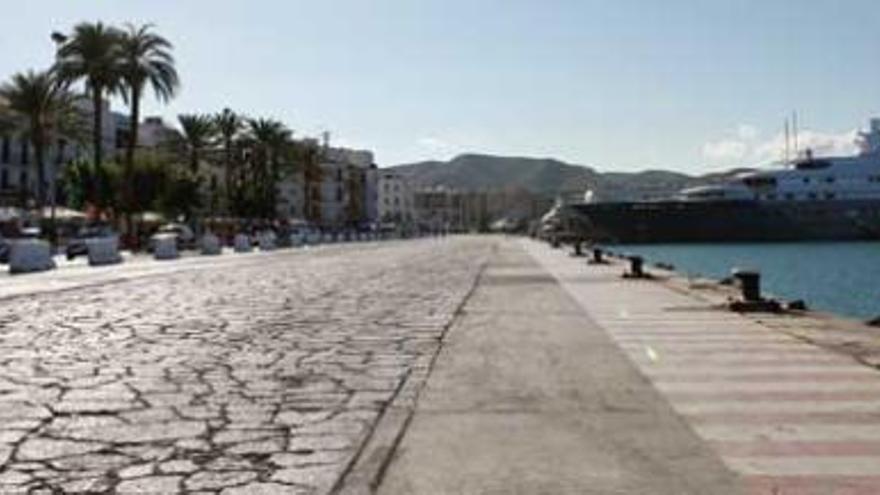 El ´parking´ bajo el Martillo enturbia la reforma del puerto - Diario de  Ibiza
