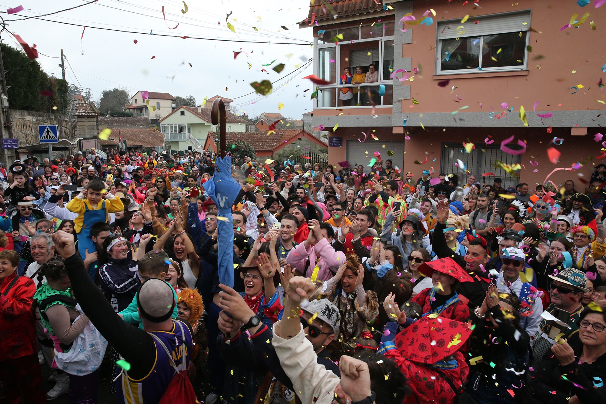 Búscate en las fotos del fin de fiesta del Entroido de O Hío