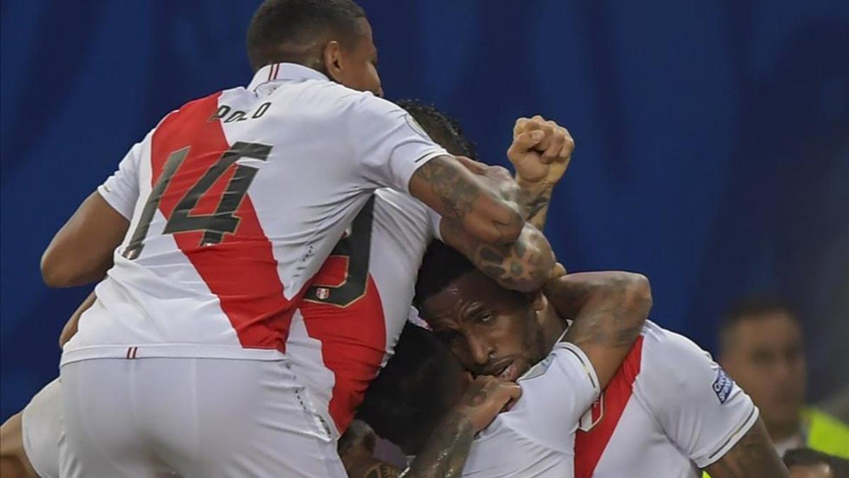 Perú derrotó a Bolivia en un partido que le costó más de la cuenta