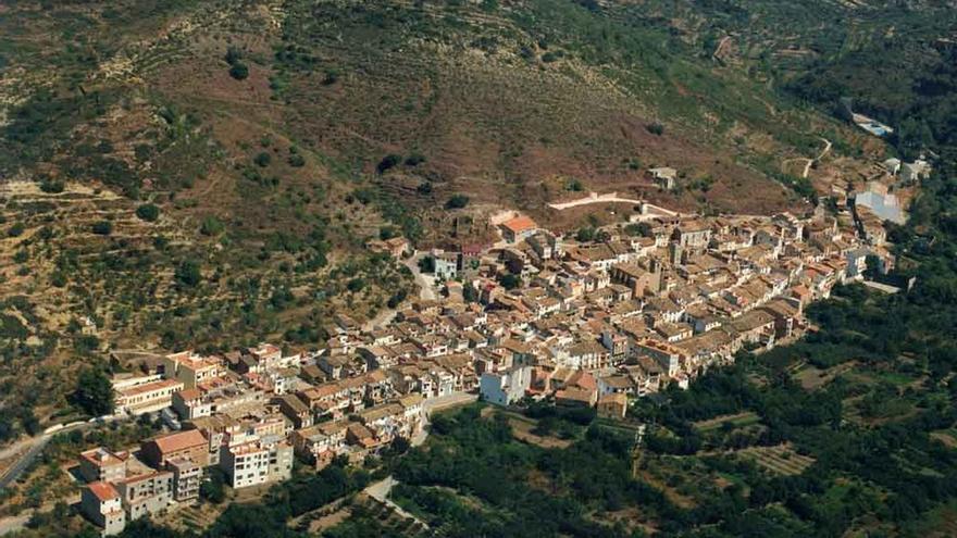 Una ruta para conocer los dominios del castillo de Almonecir