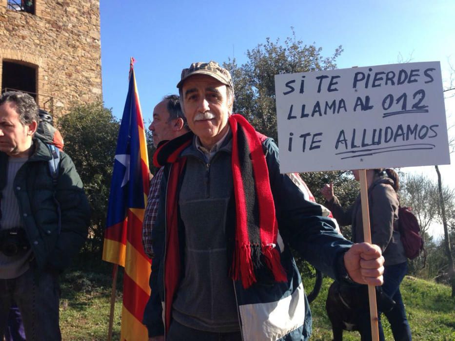 Marxes ciutadanes contra les maniobres de l'exèrcit a Girona i Celrà