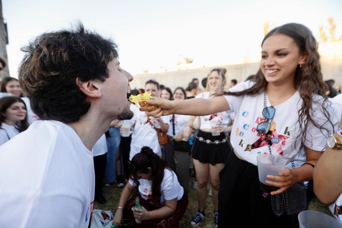 El botellón vuelve a tomar el Balcón del Guadalquivir en Córdoba el miércoles de Feria