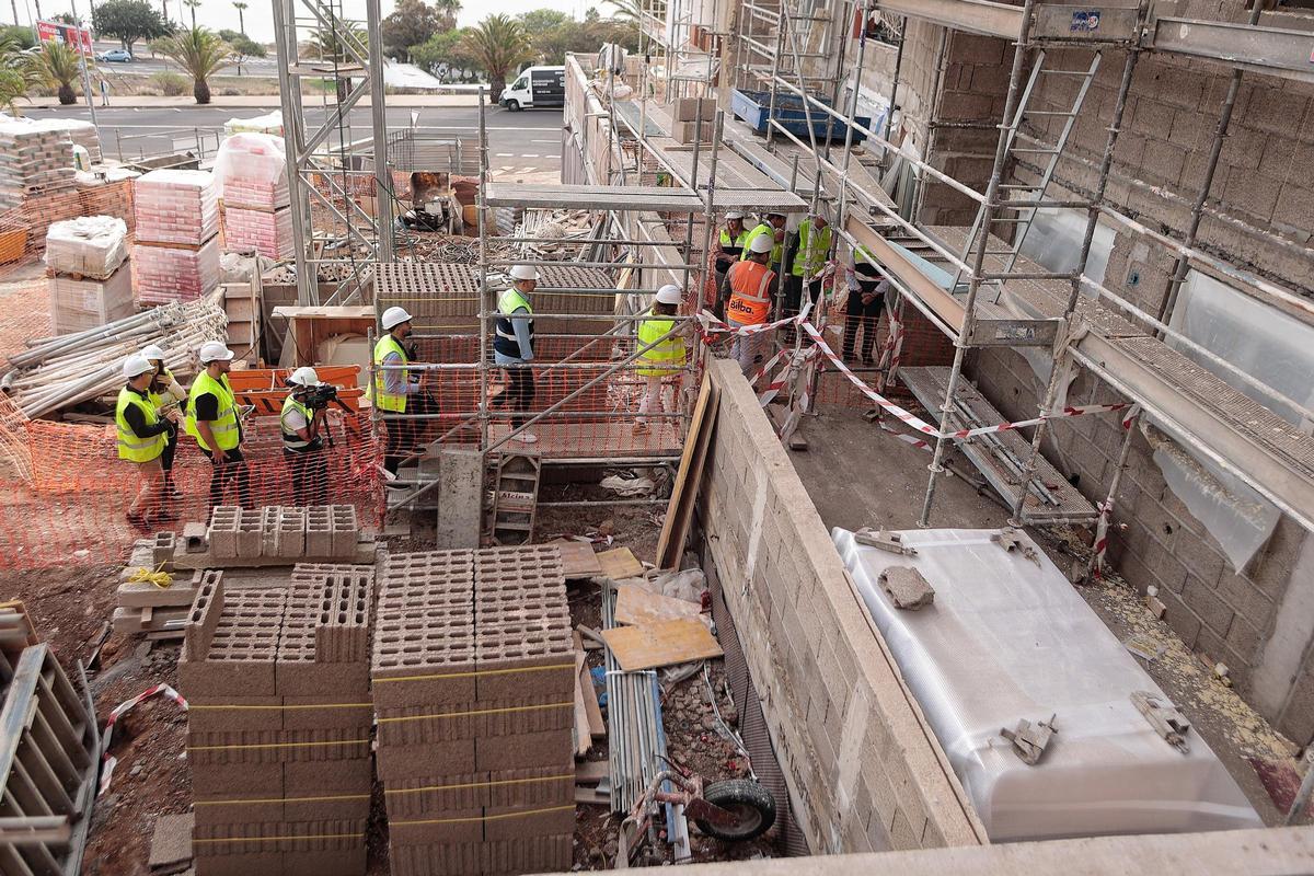 Obras de construcción de viviendas sociales en el municipio de Santa Cruz de Tenerife.