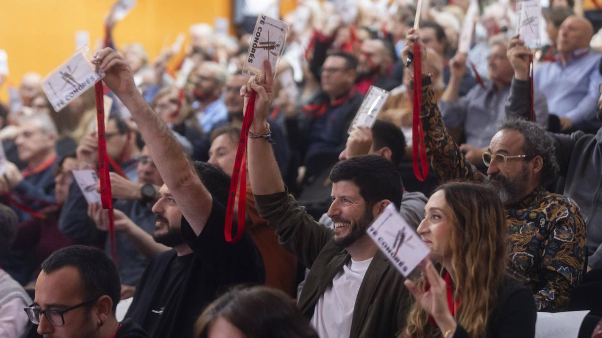 El diputado Carles Esteve toma las riendas de Iniciativa en pleno ciclón Oltra