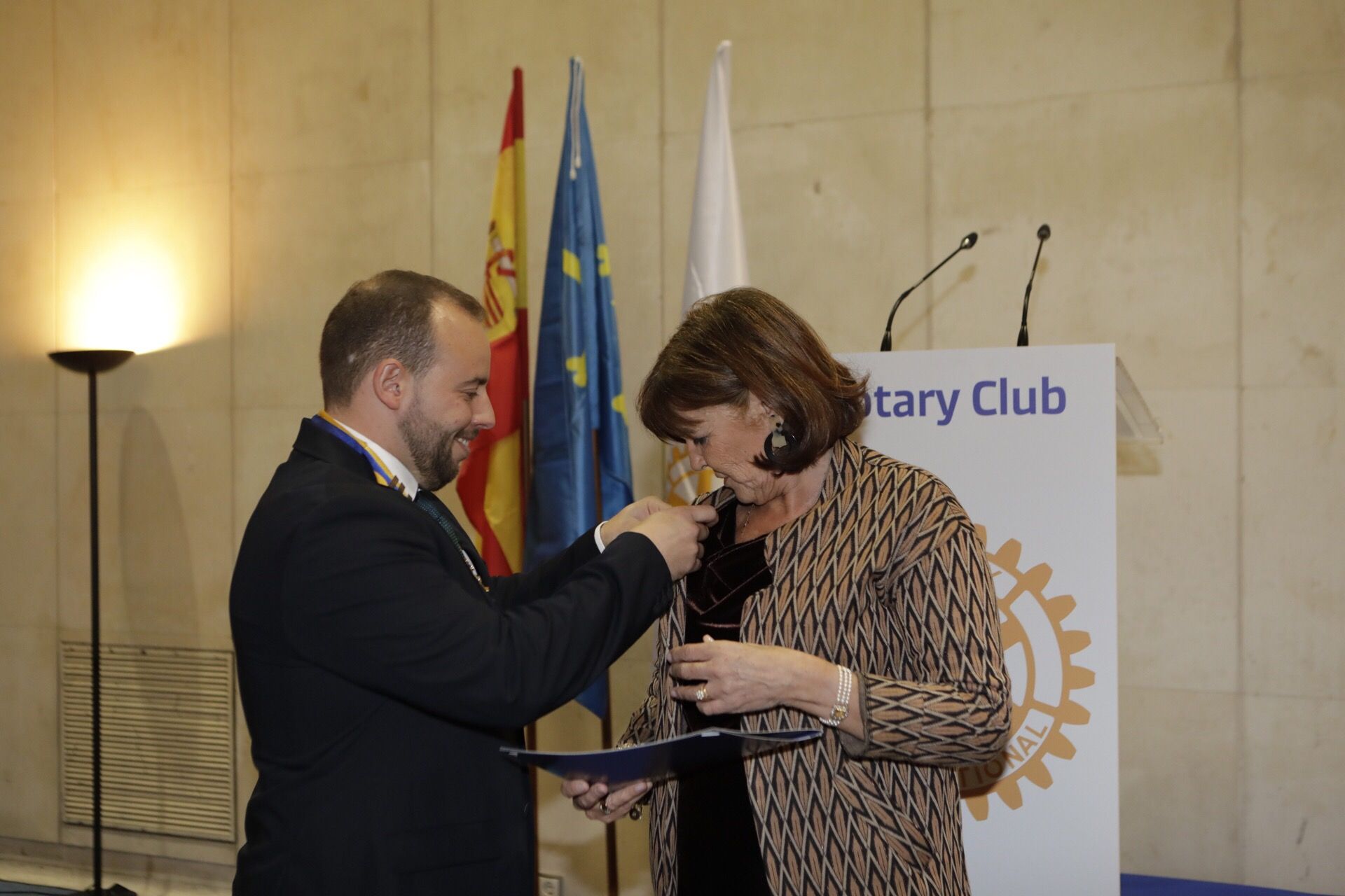 EN IMÁGENES: Entrega del premio "Paul Harris" de los rotarios a Margarita Fuente