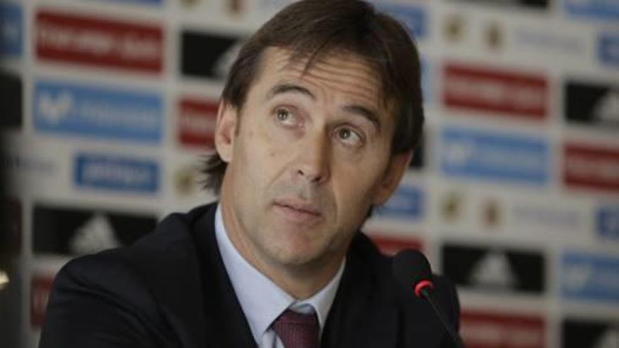 Lopetegui, en una rueda de prensa en Alicante en septiembre.