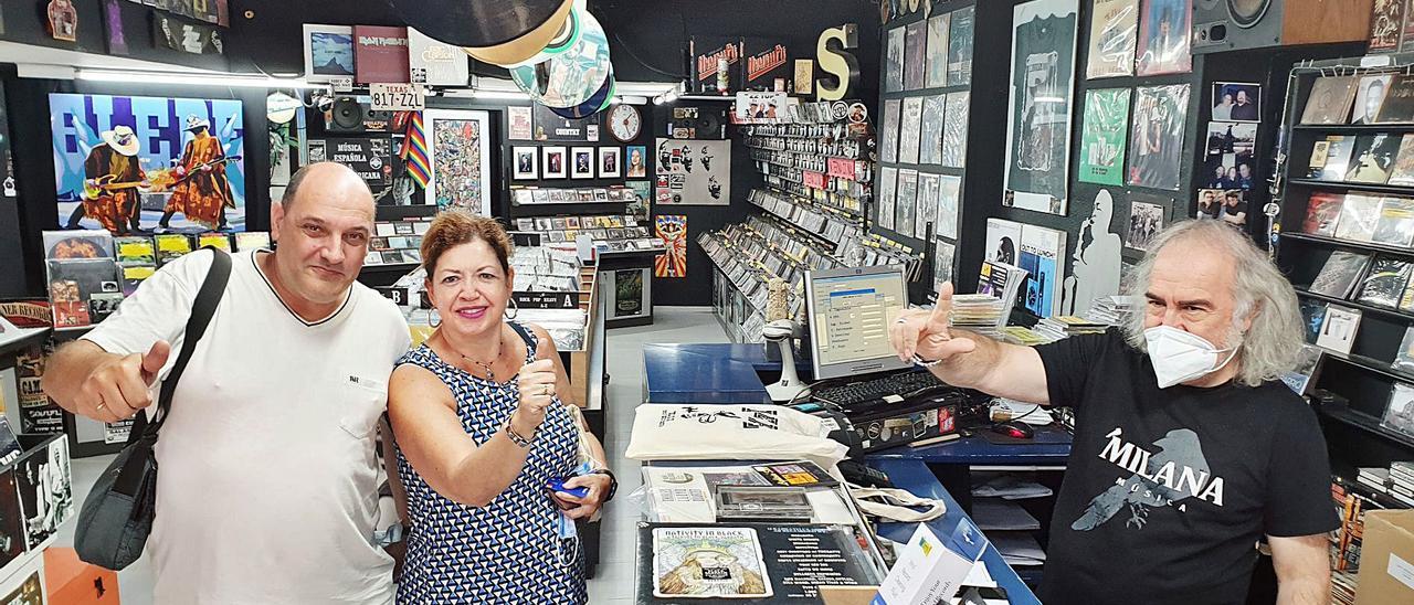 Carrete Viejo Con La Cinta Magnética Para El Tocadiscos Foto de