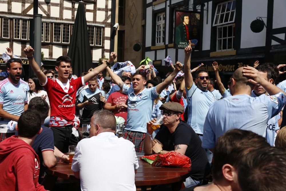 Manchester se tiñe de azul celeste