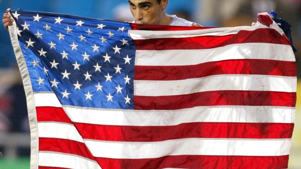 Claudio Reyna, capitán de EEUU, tras caer ante Alemania en el Mundial-2002.