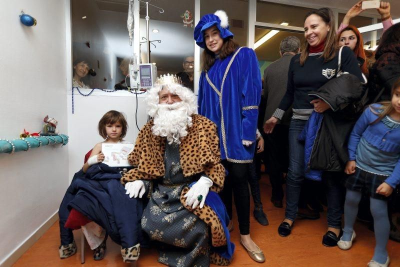 Los Reyes Magos visitan a los niños del Servet