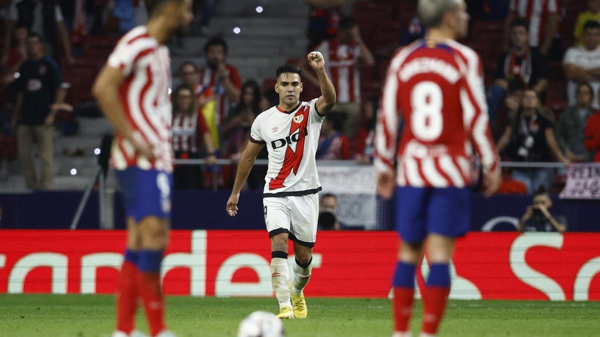 Falcao celebra el gol del Rayo en el descuento ante el Atlético.