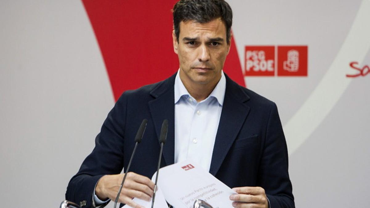 El secretario general del PSOE, Pedro Sánchez, durante la rueda de prensa para presentar el documento que recoge el nuevo pacto europeo de los socialistas.