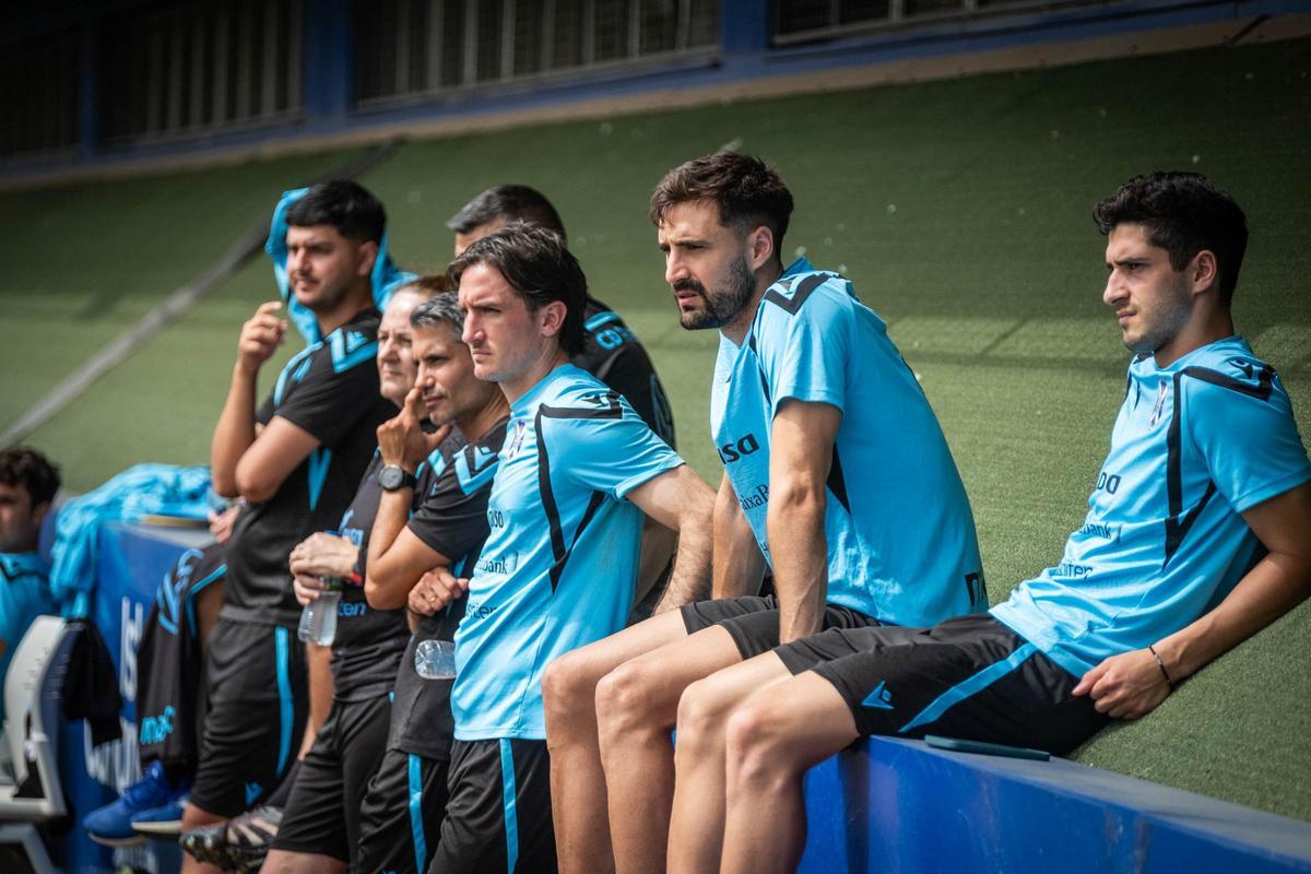 Pittón, De Miguel y Grant-Leon Ranos, en el banquillo.