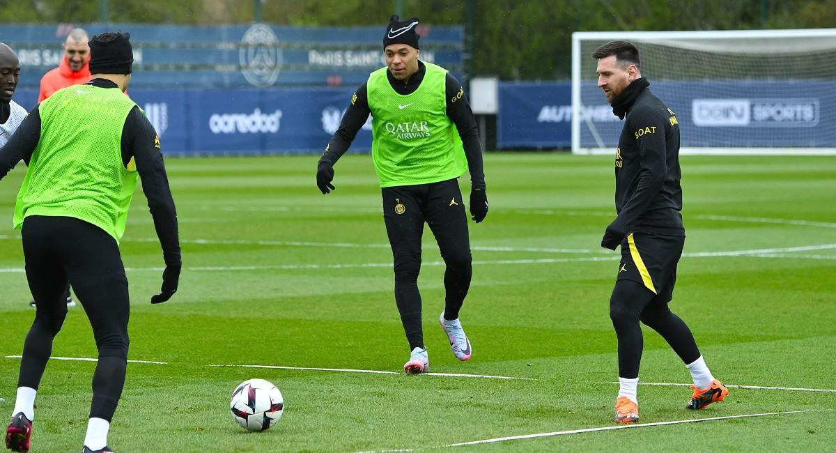 Mbappé y Messi, en el entrenamiento de este viernes, previo al duelo con el Olympique de Lyon.