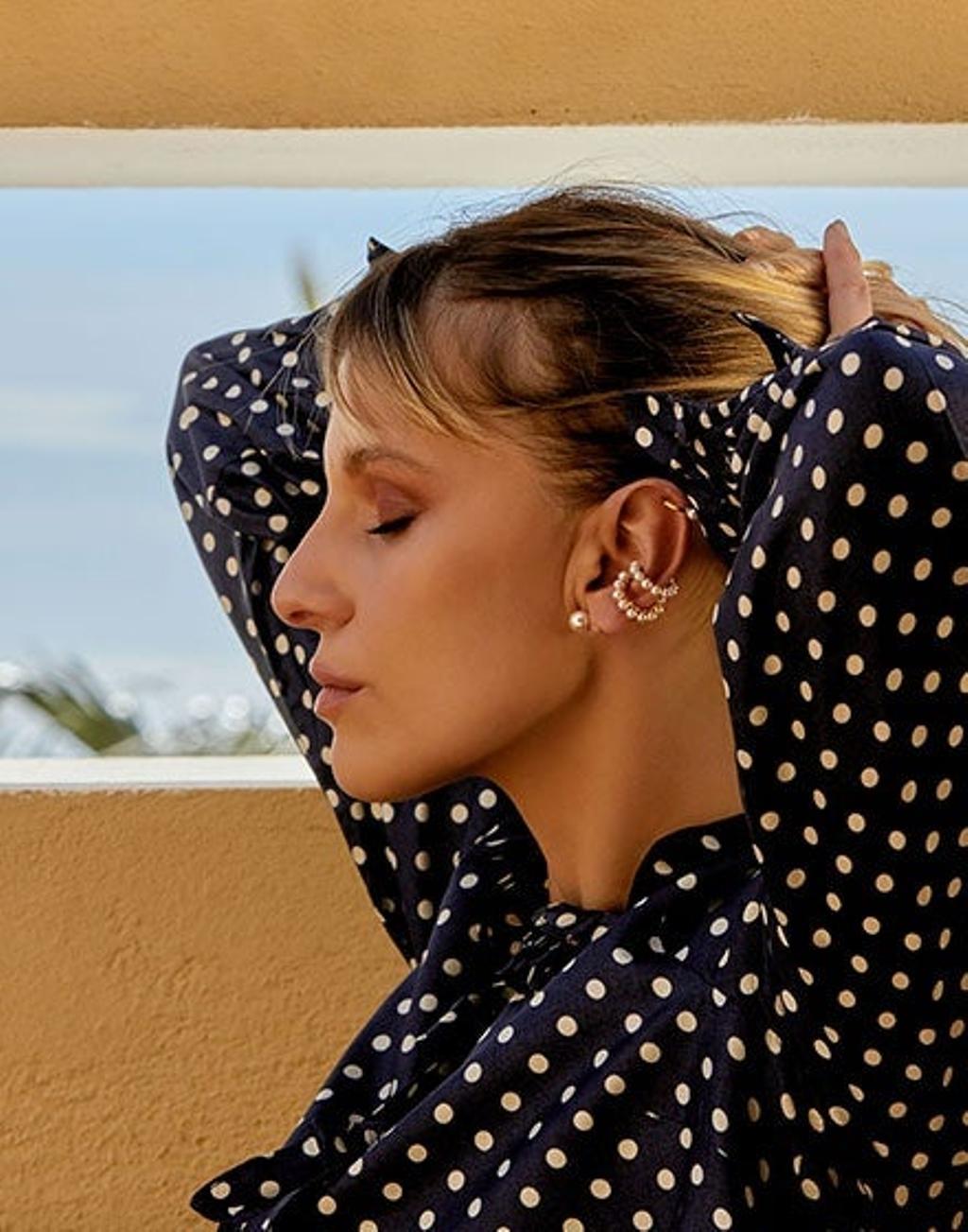 Regalos día de la madre: earcuff repleto de perlas de Majorica