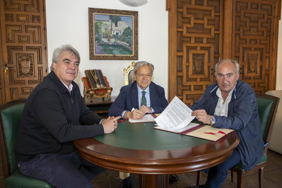 Firma del contrato de las obras.