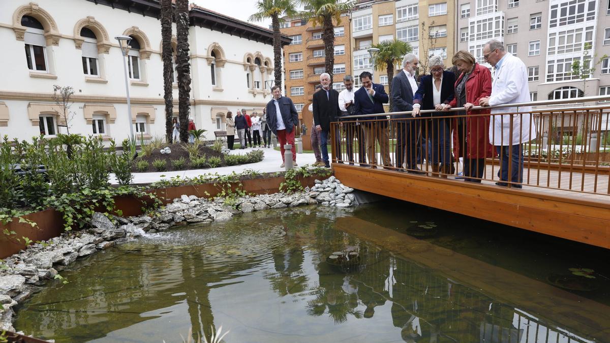 Vídeo: El hospital de Caridad de Avilés estrena jardín terapéutico: "Te hace sentir como si estuvieses en un hotel"