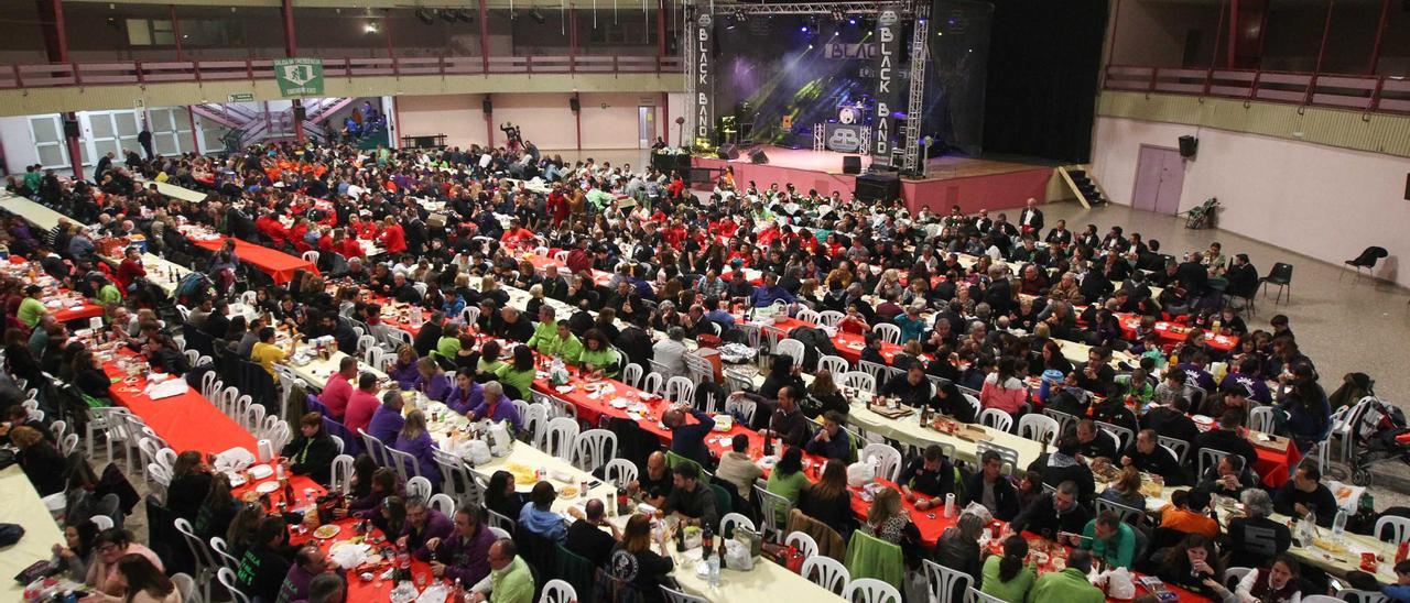 El sopar de colles se ha celebrado habitualmente en la Pérgola. Este año cambiará al recinto de Ferias y Mercados.