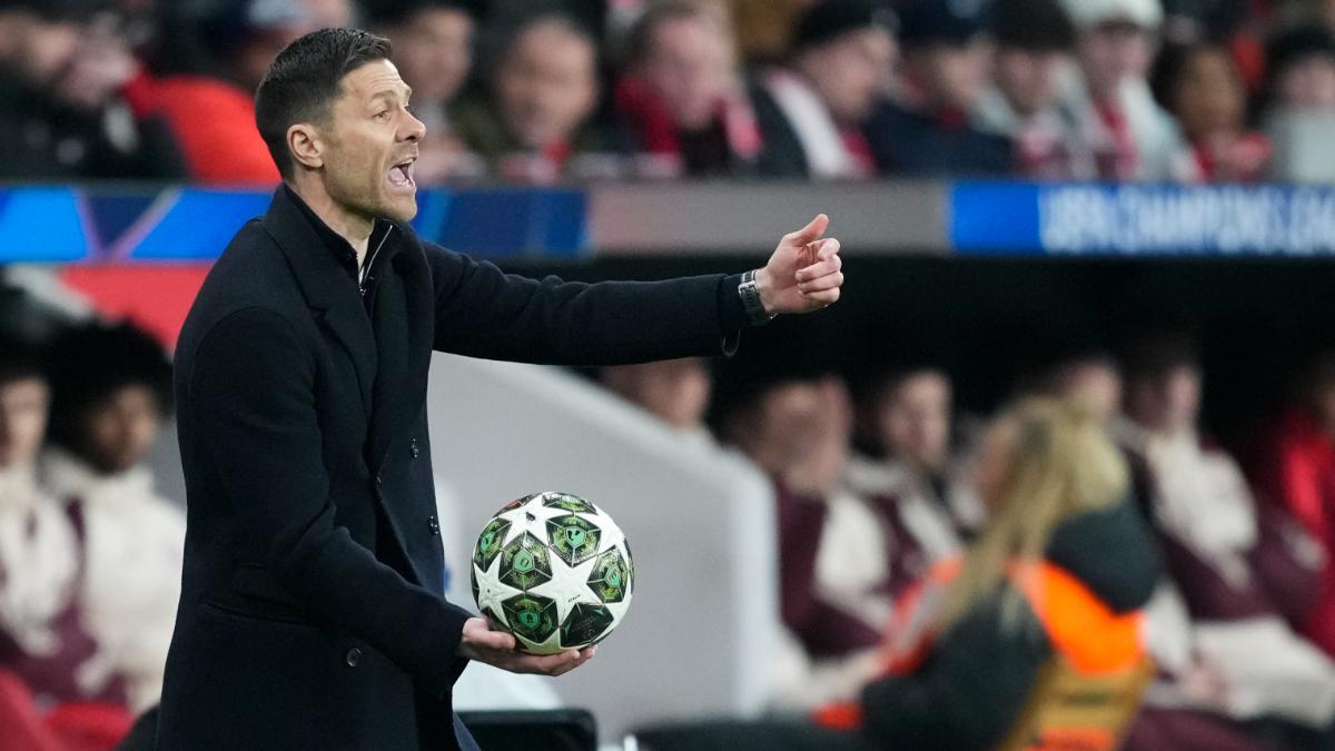 Xabi Alonso, durante el partido de Champions ante el Bayern