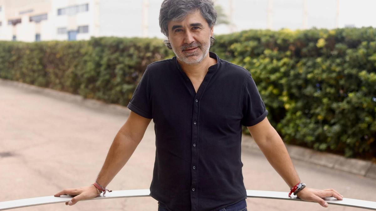 Pedro Simón en las instalaciones de Levante-EMV