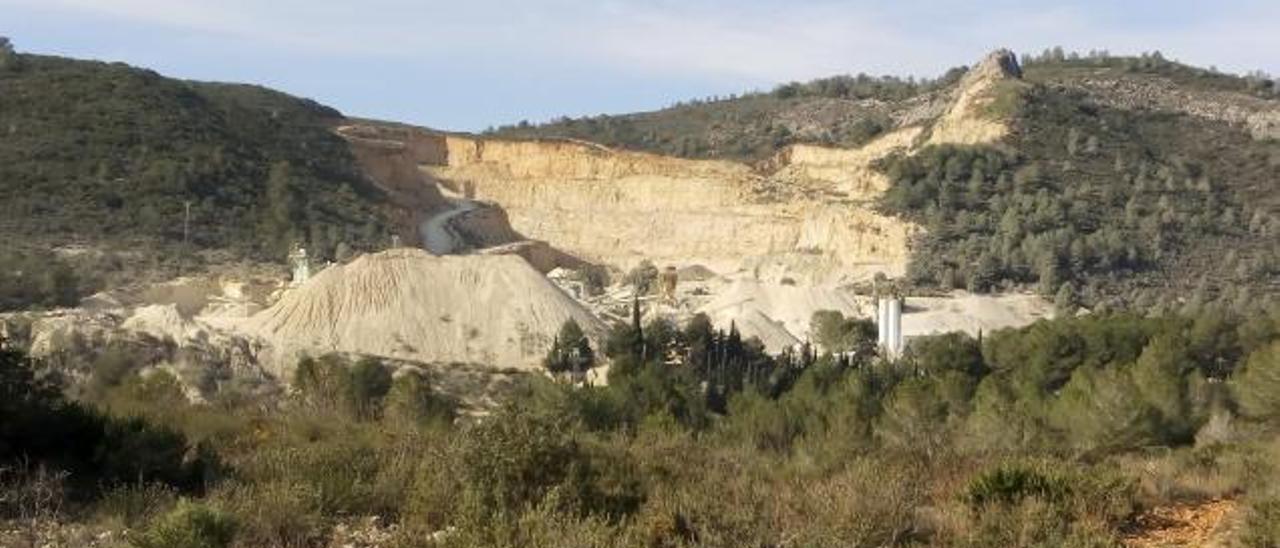 Cantera en término de Bellús, en una imagen de archivo.  | PERALES IBORRA