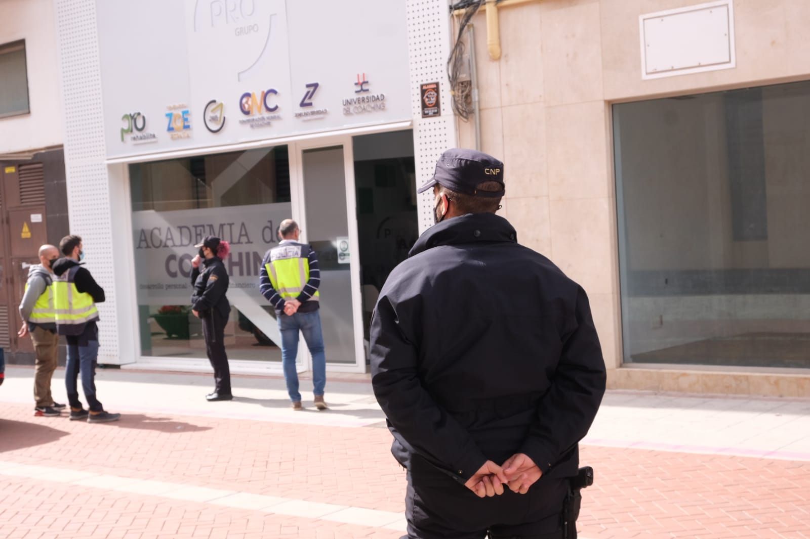 La Policía registra las oficinas de Zoe en Elda