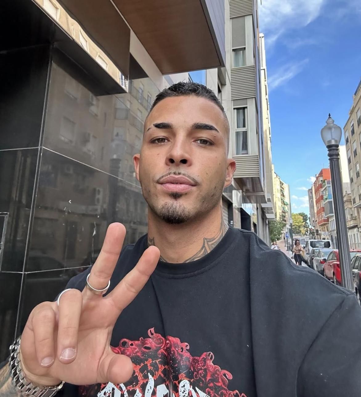 Álex Girona admite un lío con Mara al volver de 'La isla de las tentaciones'