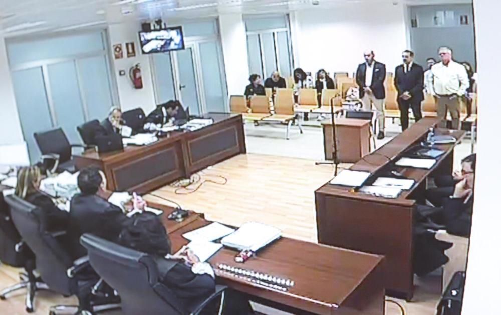 Arranca el juicio contra Echávarri por el "caso Comercio"