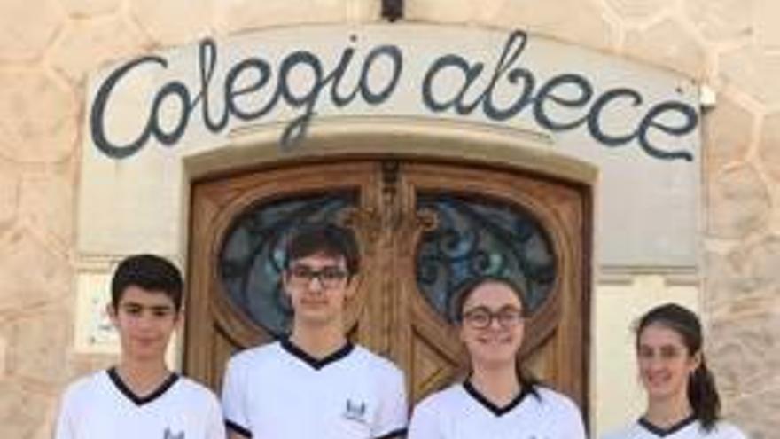 El colegio Abecé felicita a los alumnos por sus éxitos en pruebas matemáticas