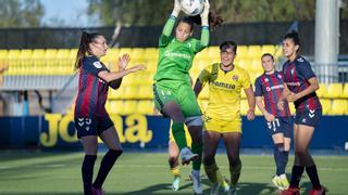 La crónica | María Llompart salva al Villarreal femenino ante el Éibar con un penalti en el minuto 97 (1-1)