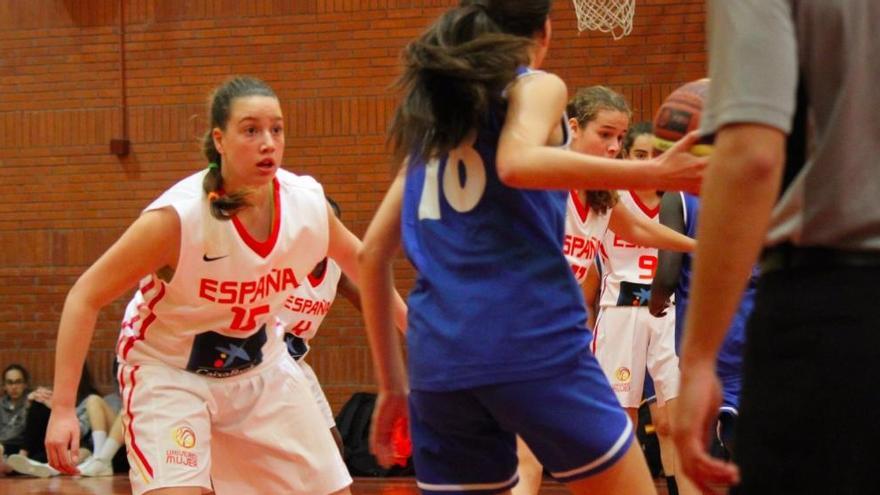 Marta Suárez en un partido de la selección española