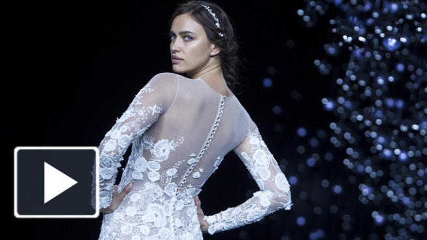 Irina Shayk en el desfile de Pronovias.