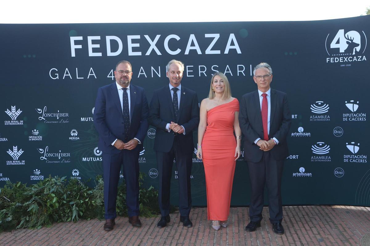 Fotogalería | Fedexcaza celebra 40 años con la defensa de la caza como raíz del mundo rural extremeño