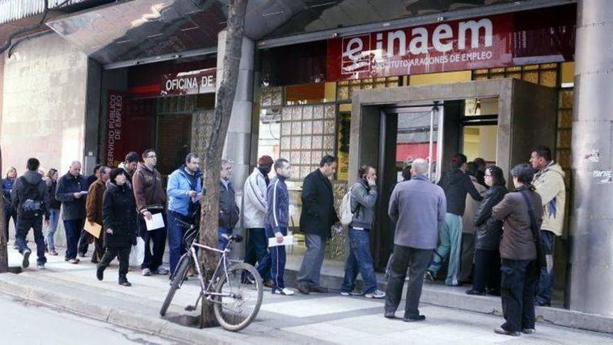 El paro sube en Aragón en 14.600 personas en el primer trimestre