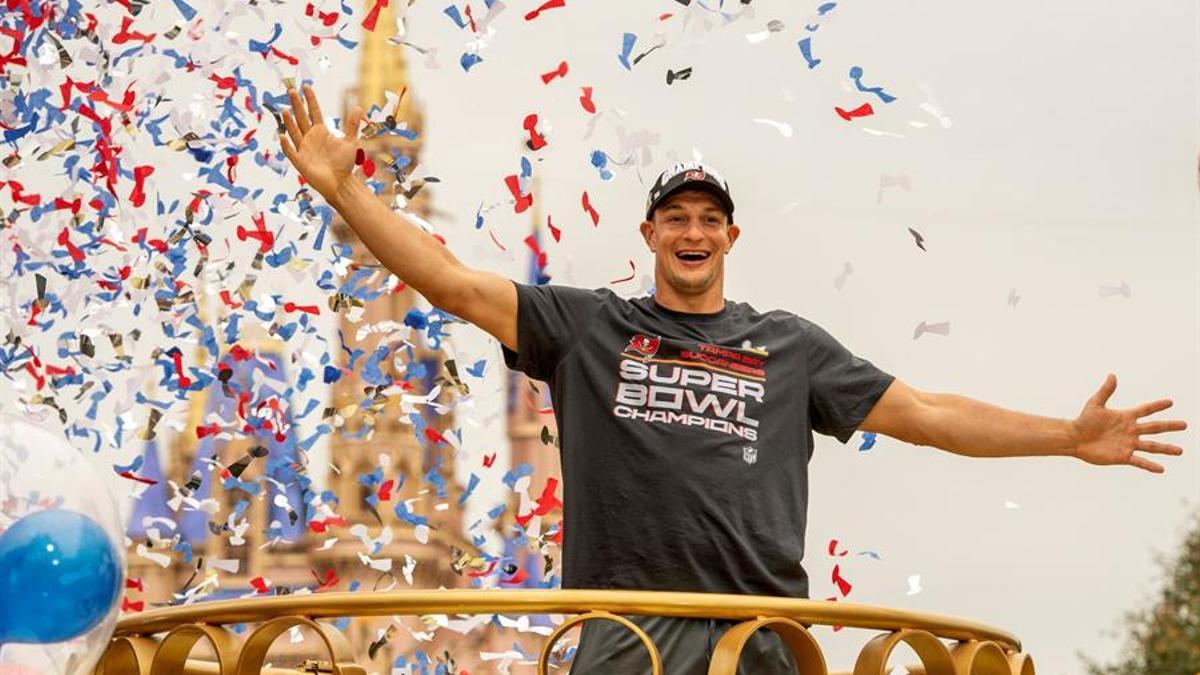 Rob Gronkowski, durante las celebraciones.