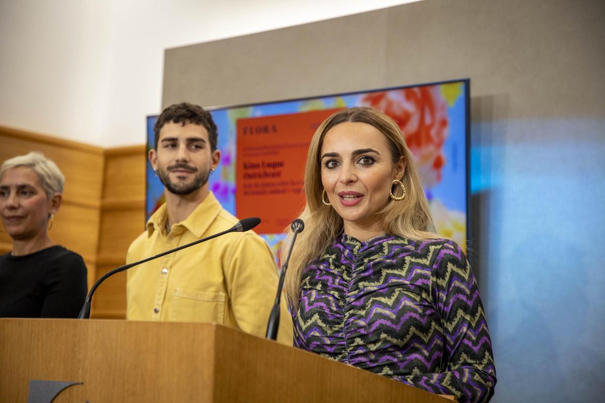 La delegada de Turismo de la institución provincial, Narci Ruiz, durante la rueda de prensa.