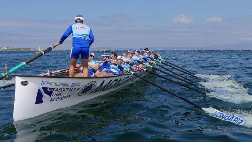 Una de las mangas en la Regata Virxe do Carme, en O Grove. // Miguel Muñiz