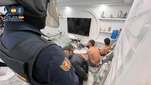 Imagen de la operación en Sabadell de la Policía contra narcos